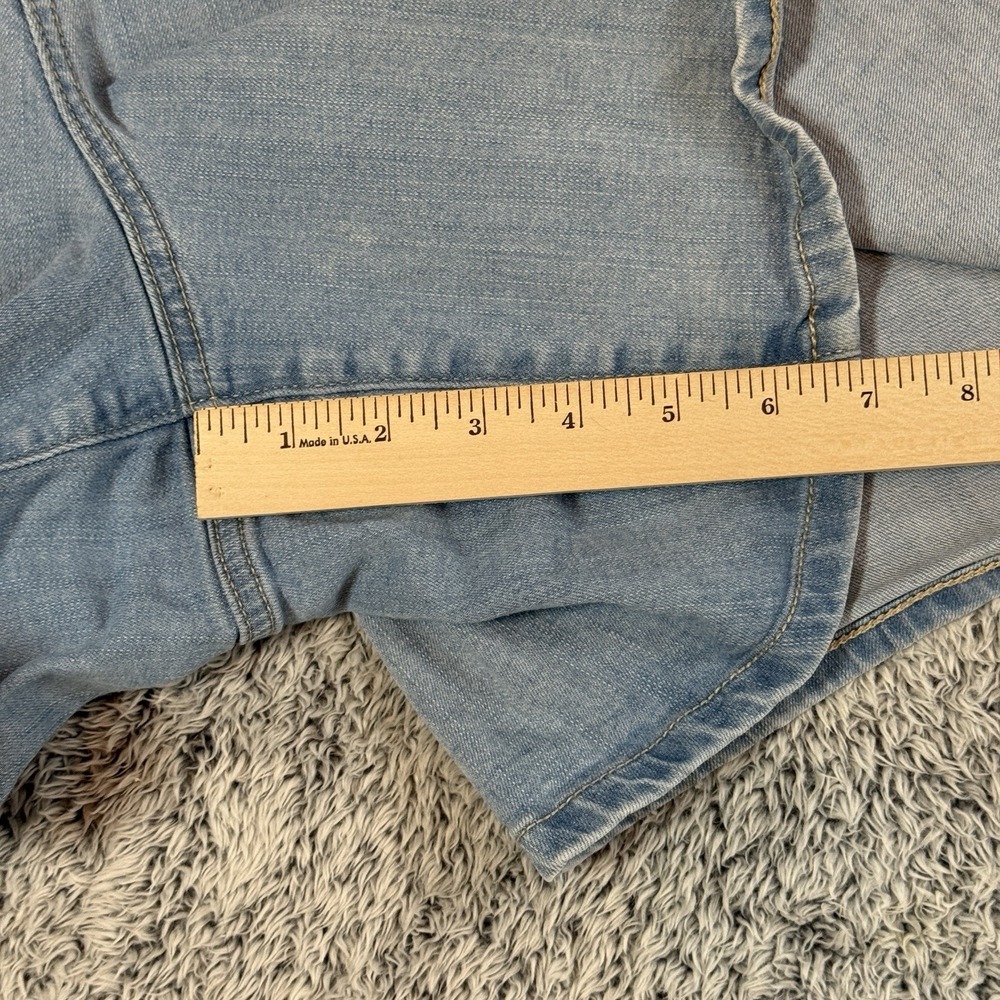 Torrid Denim Shorts Light Wash Women's Size 26 (Plus Size) - Picture 8 of 9